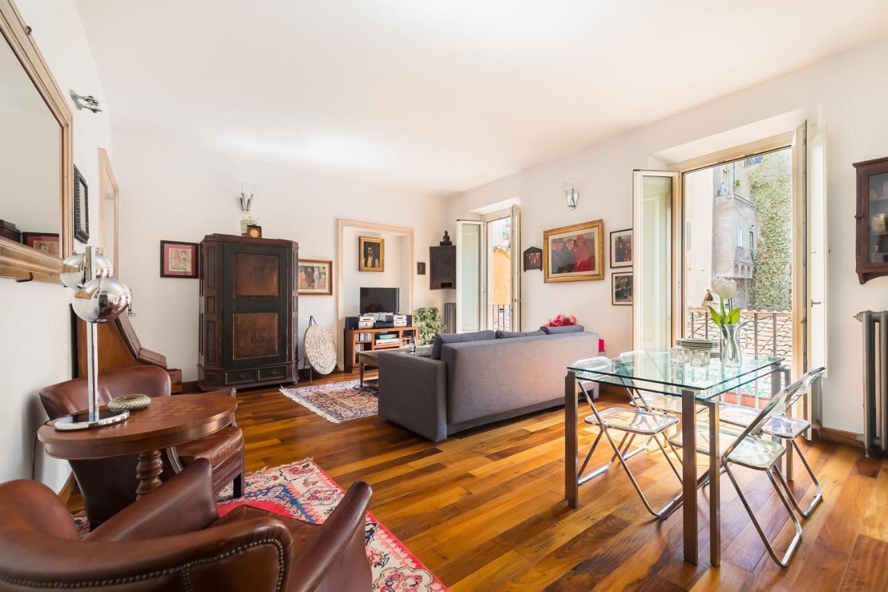Apartmán R.C. Cappellari Charming Campo De Fiori Řím Exteriér fotografie